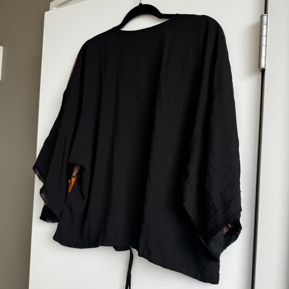 Chicos Zip up blouse/jacket Size 2